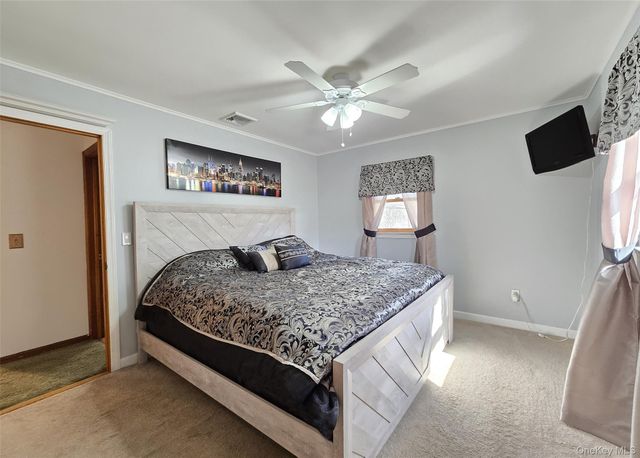 180 Carroll Avenue, Ronkonkoma, NY 11779