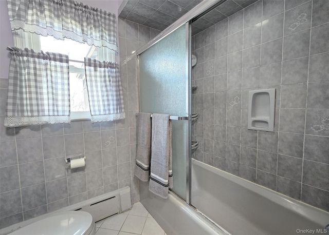 180 Carroll Avenue, Ronkonkoma, NY 11779