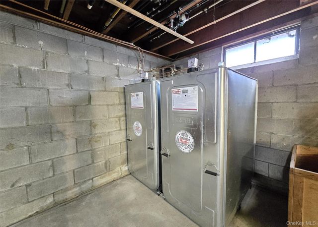 180 Carroll Avenue, Ronkonkoma, NY 11779