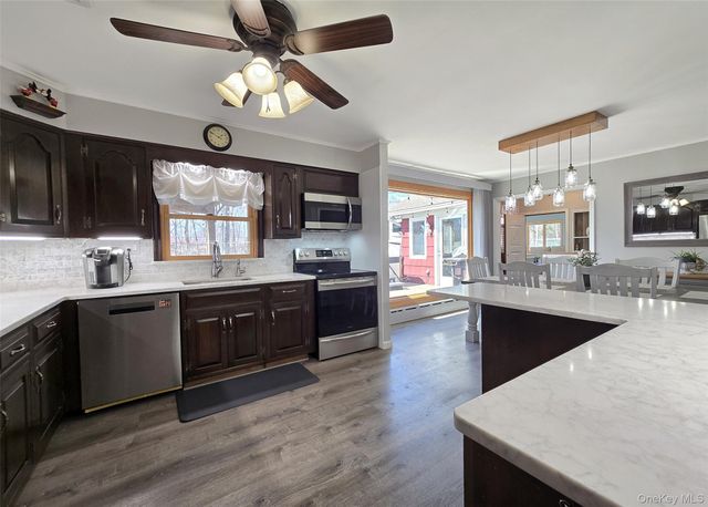 180 Carroll Avenue, Ronkonkoma, NY 11779