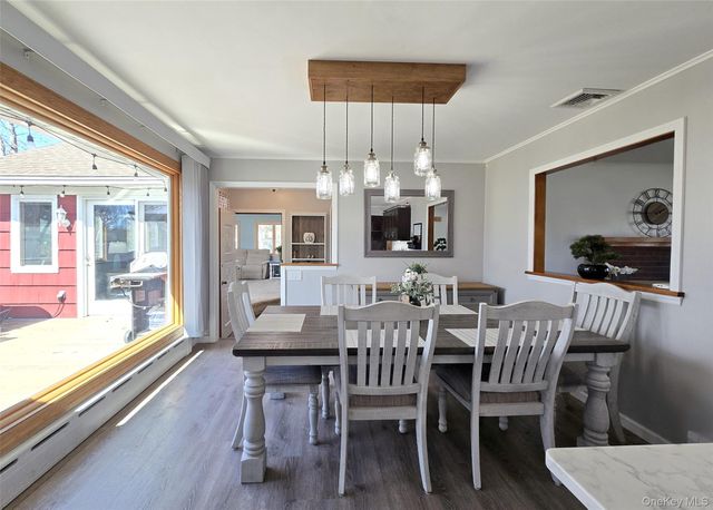 180 Carroll Avenue, Ronkonkoma, NY 11779