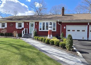 180 Carroll Avenue, Ronkonkoma, NY 11779