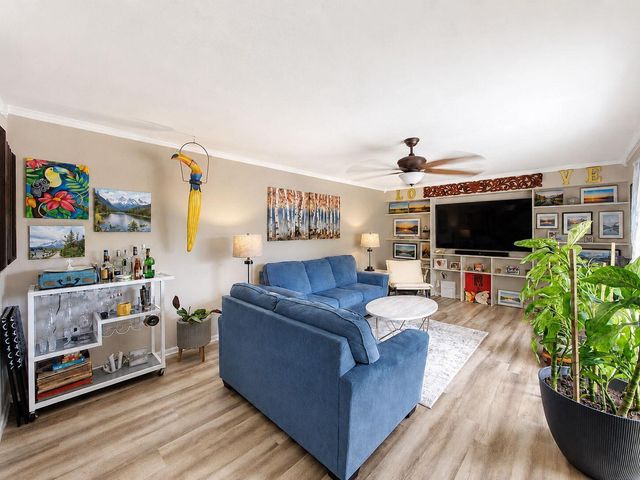 310 Buttonwood Lane B, Boynton Beach, FL 33436