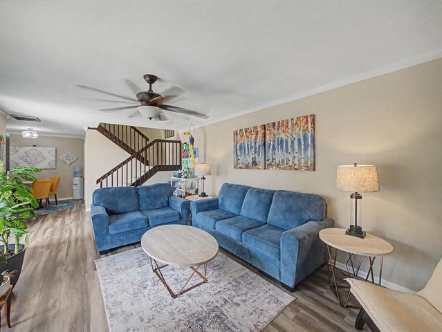310 Buttonwood Lane B, Boynton Beach, FL 33436