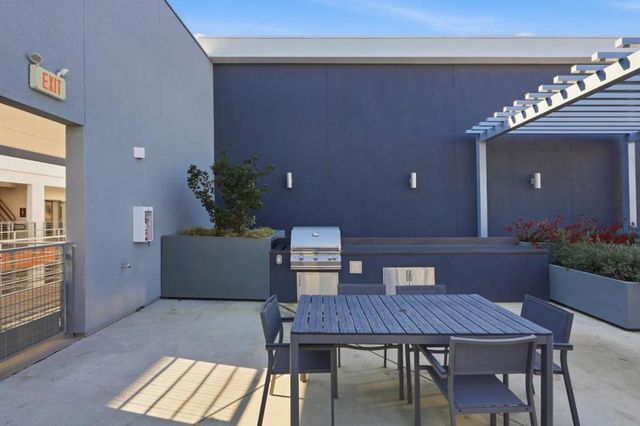 382 Llano De Los Robles Avenue 3, San Jose, CA 95136