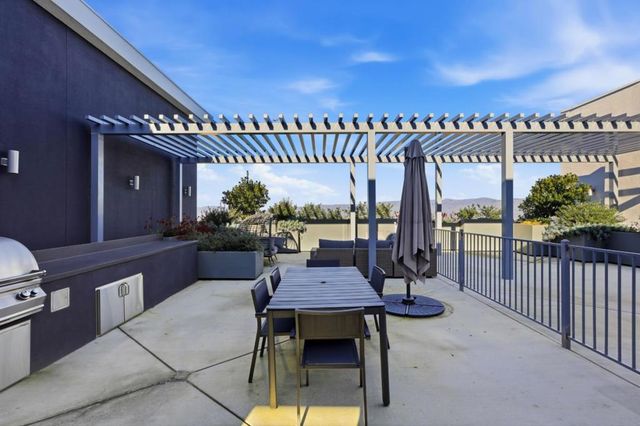 382 Llano De Los Robles Avenue 3, San Jose, CA 95136