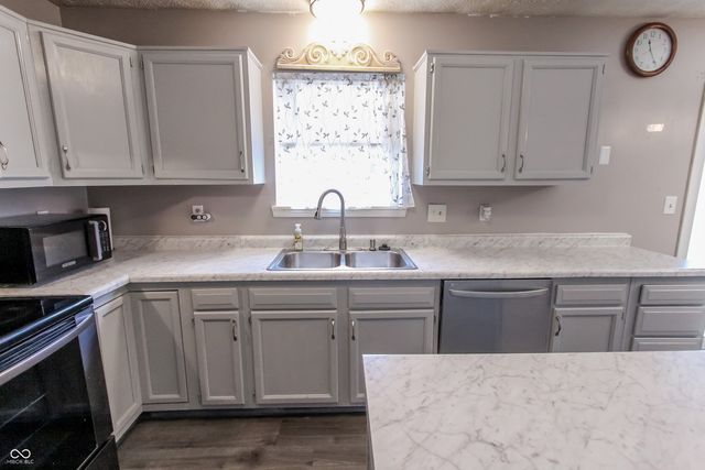 3929 Owster Lane, Indianapolis, IN 46237