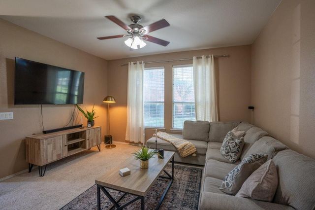 2210 Glacier Park Lane, Grand Prairie, TX 75050