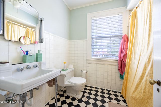 1213 Nash Street N, Wilson, NC 27893