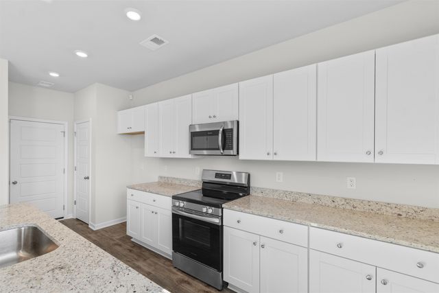 172 Cypress Hollow Dr., Little River, SC 29566