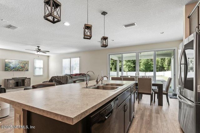 1466 TROPICAL PINE Cove, Middleburg, FL 32068