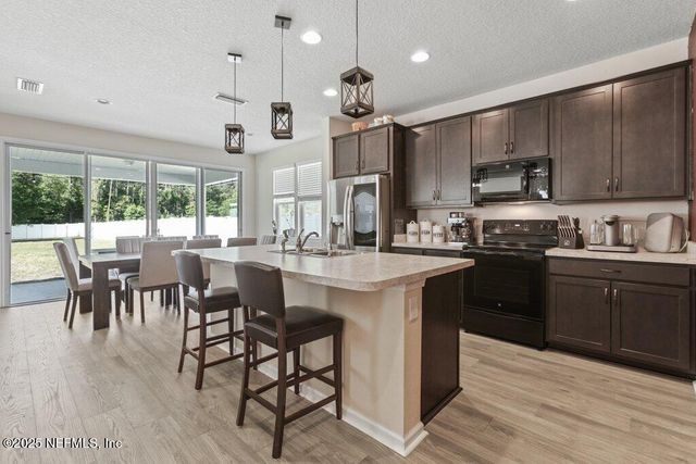 1466 TROPICAL PINE Cove, Middleburg, FL 32068