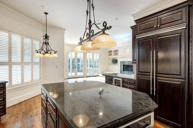 3005 Tangley Road, West University Place, TX 77005