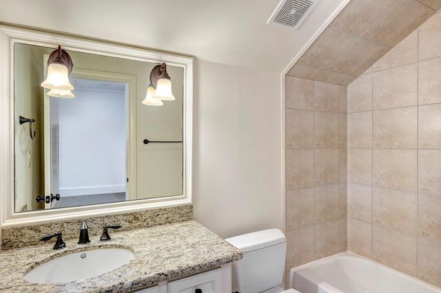 3005 Tangley Road, West University Place, TX 77005