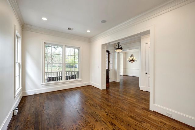 3005 Tangley Road, West University Place, TX 77005