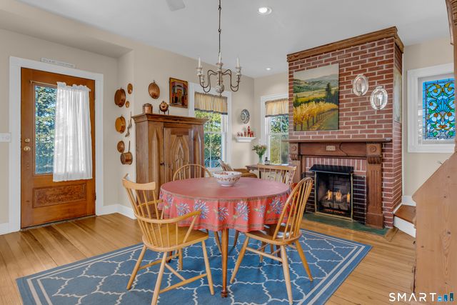 178 West Main Street, Clinton, CT 06413