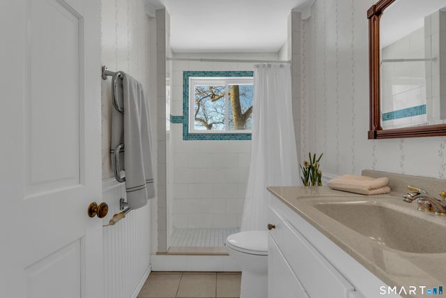 178 West Main Street, Clinton, CT 06413