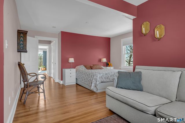 178 West Main Street, Clinton, CT 06413