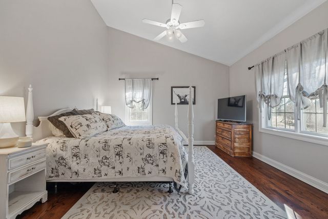 4S728 Karns Road, Naperville, IL 60563