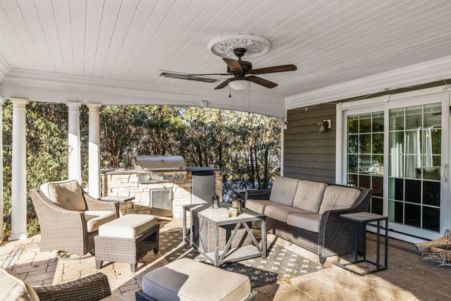 4S728 Karns Road, Naperville, IL 60563