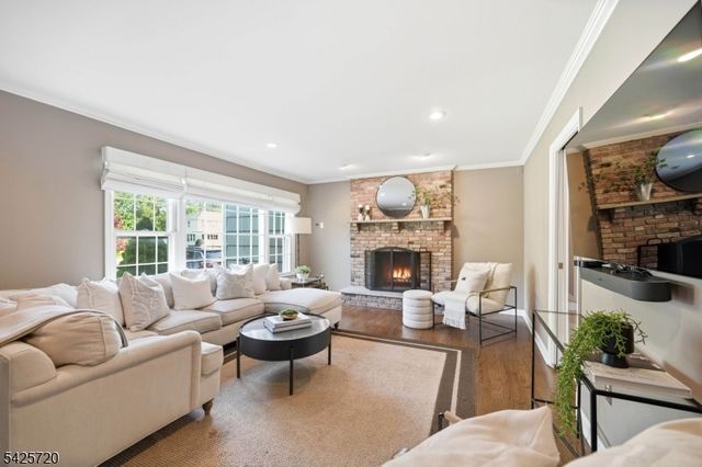 60 Hendricks Dr, Hanover Twp., NJ 07950