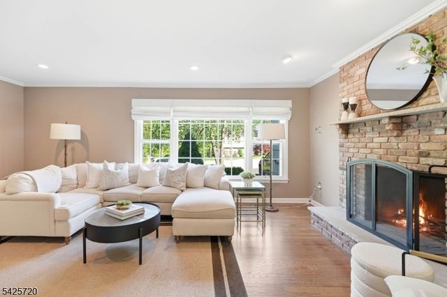 60 Hendricks Dr, Hanover Twp., NJ 07950