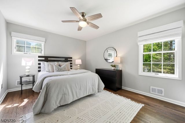60 Hendricks Dr, Hanover Twp., NJ 07950