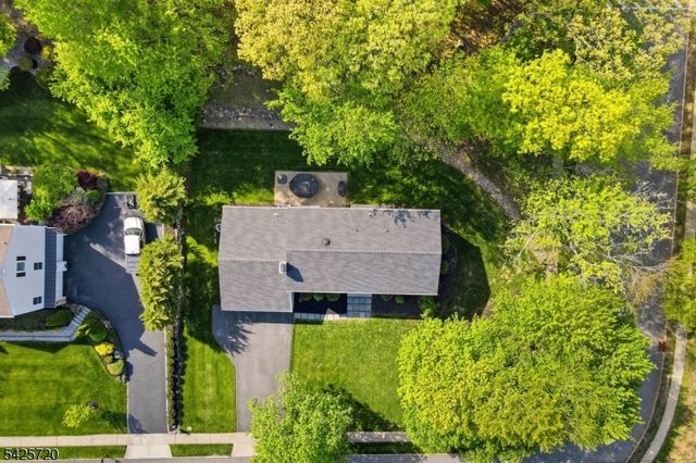 60 Hendricks Dr, Hanover Twp., NJ 07950