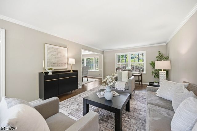 60 Hendricks Dr, Hanover Twp., NJ 07950
