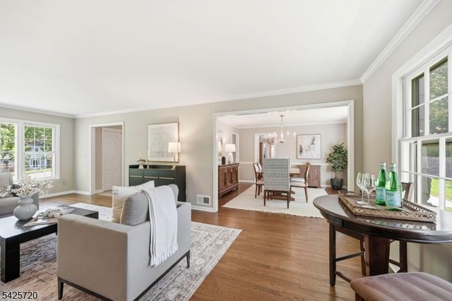 60 Hendricks Dr, Hanover Twp., NJ 07950