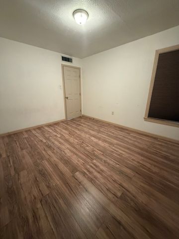 502 E 29th St, Odessa, TX 79762