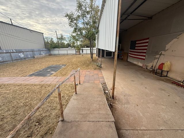 502 E 29th St, Odessa, TX 79762