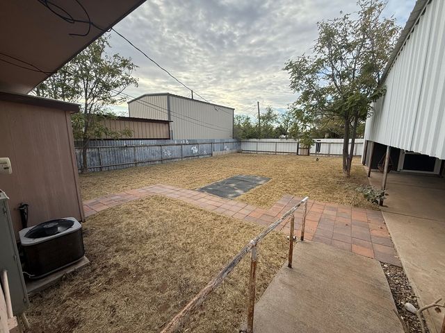 502 E 29th St, Odessa, TX 79762