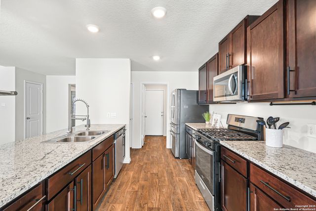 1102 Andean Emerald, San Antonio, TX 78253