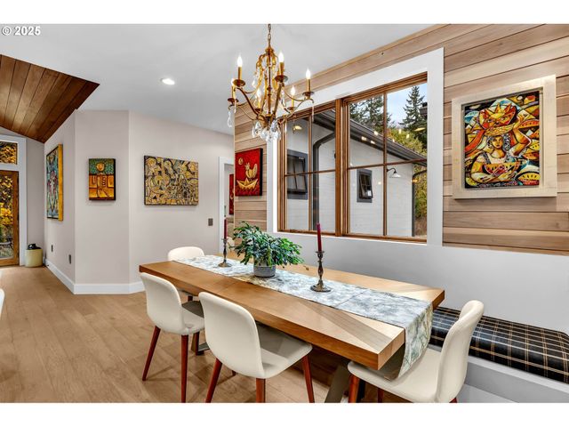 922 Sw SPELLING Pl, Cascade Locks, OR 97014