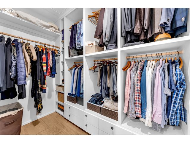 922 Sw SPELLING Pl, Cascade Locks, OR 97014