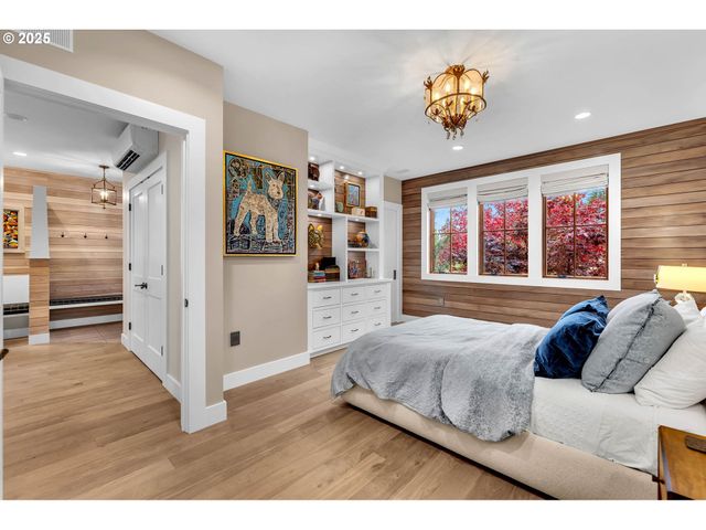 922 Sw SPELLING Pl, Cascade Locks, OR 97014