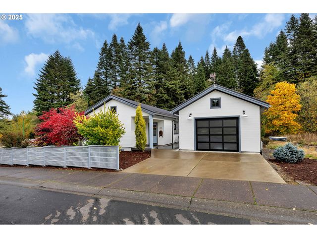 922 Sw SPELLING Pl, Cascade Locks, OR 97014
