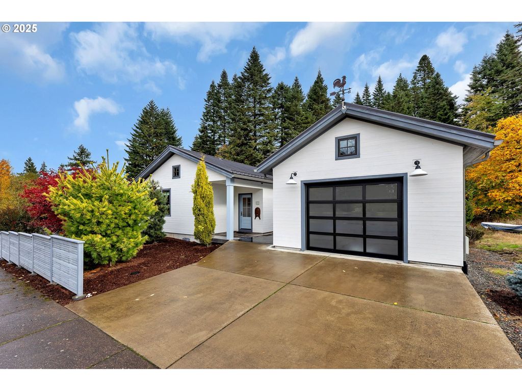 922 Sw SPELLING Pl, Cascade Locks, OR 97014