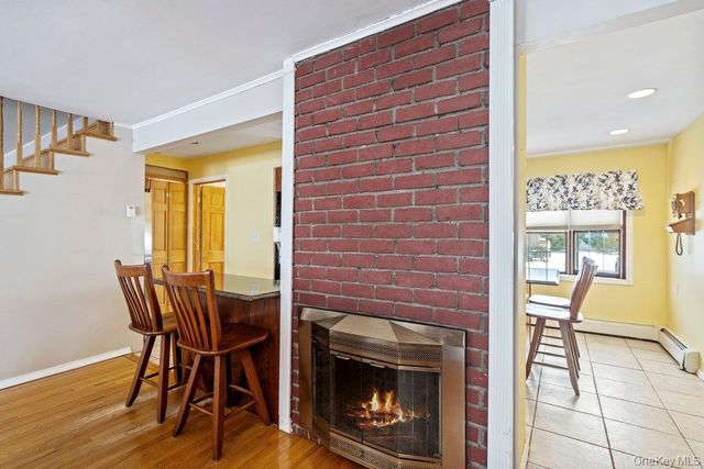 33 Skylark Lane, Levittown, NY 11756