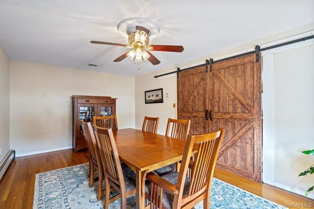 33 Skylark Lane, Levittown, NY 11756