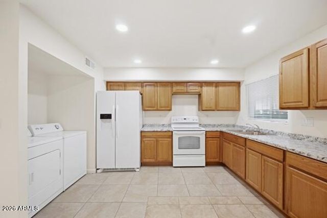 6680 N 43RD Avenue, Glendale, AZ 85301