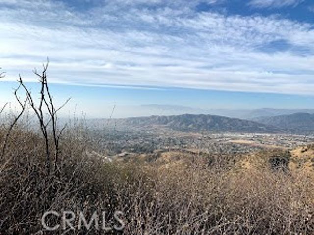 1 Aldbury, Yucaipa, CA 92399