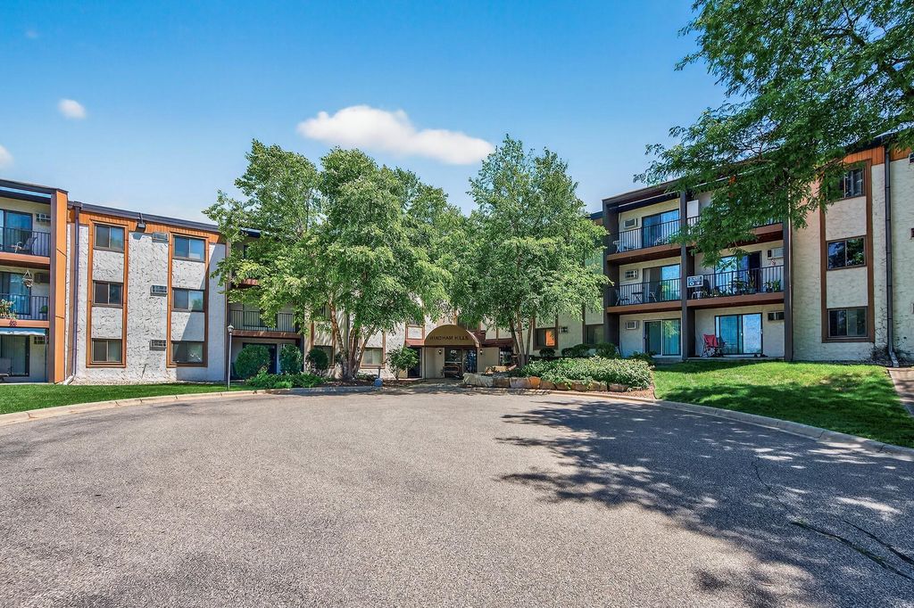 401 E Burnsville Parkway 124, Burnsville, MN 55337 — photo 3