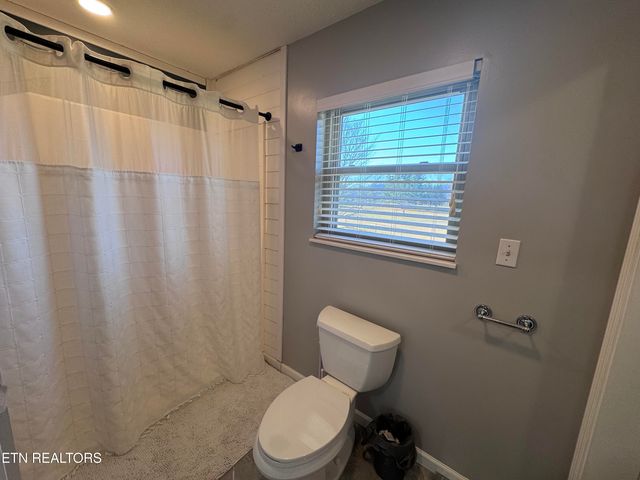 188 HUNTSMAN Lane, Bean Station, TN 37708