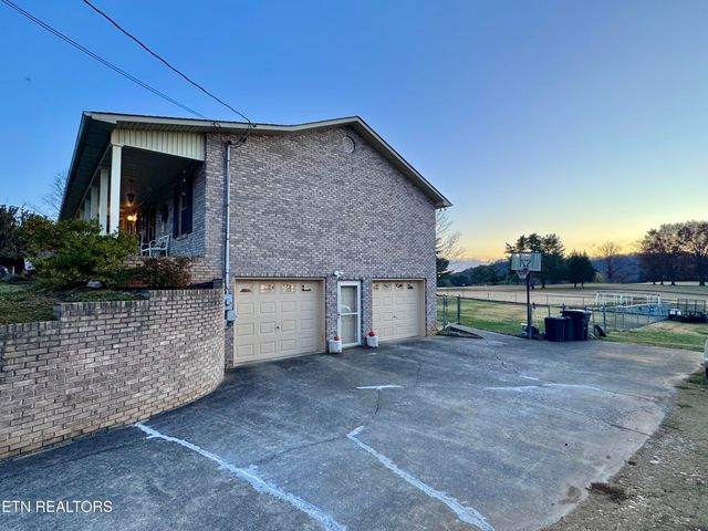 188 HUNTSMAN Lane, Bean Station, TN 37708