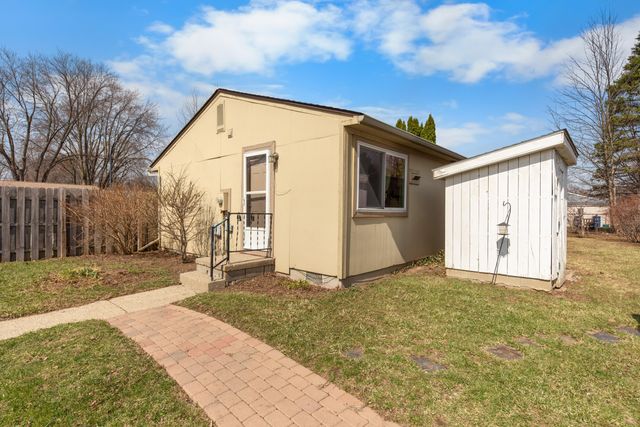 2 Faust Court, Ann Arbor, MI 48108