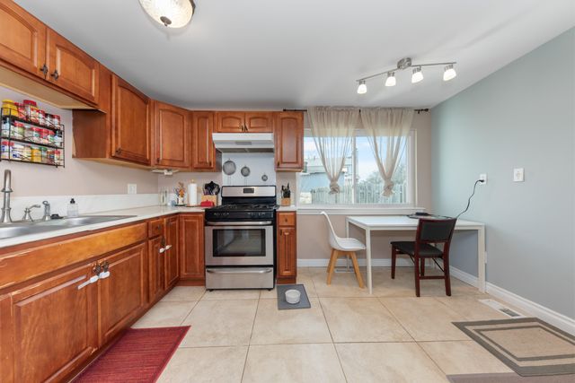 2 Faust Court, Ann Arbor, MI 48108