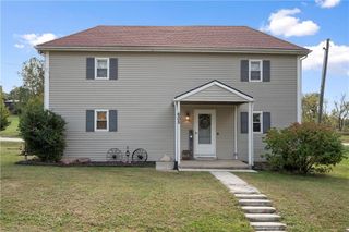 605 E 2nd Street, Dearborn, MO 64439