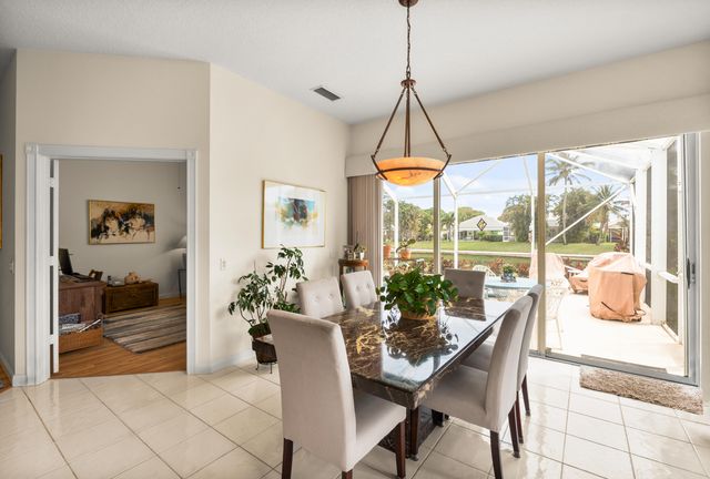 2013 Bedford Drive, Palm Beach Gardens, FL 33403